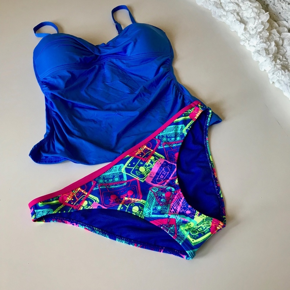 Two-piece bathing suit